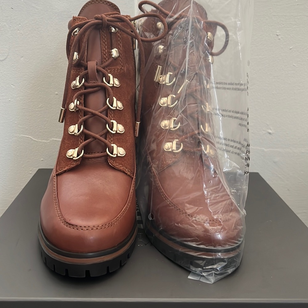 Vince Camuto lace up boot